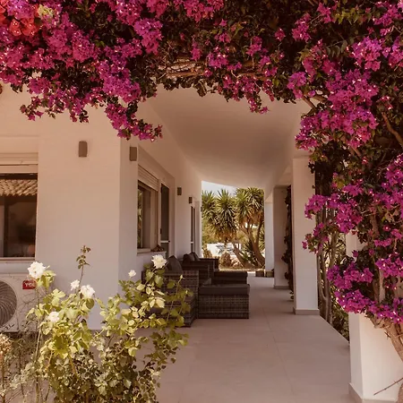 Hotell Aionia In Lepeda 3*